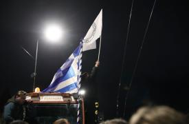 Στο Σύνταγμα θα διανυκτερεύσουν οι αγρότες - Tα τρακτέρ στο κέντρο της Αθήνας