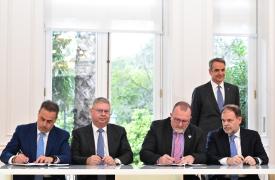 «Έπεσαν» οι υπογραφές με Chevron - Helleniq Energy για έρευνα και εκμετάλλευση υδρογονανθράκων