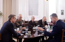 Συνάντηση Μητσοτάκη με τον ανώτατο διοικητή του ΝΑΤΟ στην Ευρώπη