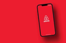 Airbnb: «Κάντε κράτηση τώρα, πληρώστε αργότερα» - Νέος τρόπος πληρωμής με μεγαλύτερη ευελιξία