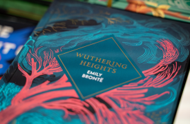 Έμιλι Μπροντέ: Το αίνιγμα πίσω από τα Ανεμοδαρμένα Ύψη