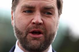 Βανς: Προτεραιότητα η διπλωματική λύση με Ιράν - Νέες αμερικανικές κυρώσεις στην Τεχεράνη