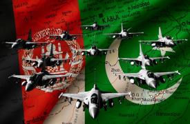 «Ανοιχτός πόλεμος» Πακιστάν - Αφγανιστάν: Το καθεστώς Ταλιμπάν στο στόχαστρο