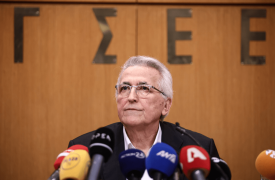 Παναγόπουλος σε ΠΑΣΟΚ: Οι εργαζόμενοι οι μόνοι αρμόδιοι να αποφασίσουν για την πορεία μου