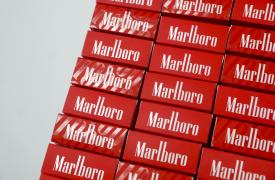 Philip Morris: Κέρδη πάνω από τις εκτιμήσεις προβλέπει για το 2026 με ώθηση από τα pouches νικοτίνης Zyn