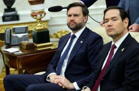 Ο Βανς διαβεβαίωσε ότι δεν έχει «καμιά σύγκρουση» με τον Ρούμπιο