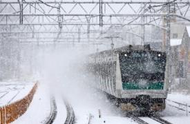 Εκτροχιάστηκε τρένο έπειτα από χιονοστιβάδα στην Ελβετία