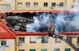 Πέντε νεκροί σε πυρκαγιά κοντά στη Βαρκελώνη