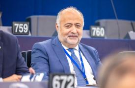 Τσιόδρας στο Ευρωκοινοβούλιο: Ενίσχυση της προστασίας καταναλωτών με νέους κανόνες για τα πακέτα ταξιδιών