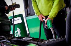 Fuel Pass: Ποιοι θα πληρωθούν πριν το Πάσχα