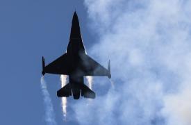 Στην Κύπρο τα ελληνικά F-16: Μέχρι αύριο οι φρεγάτες «Κίμων» και «Ψαρά»