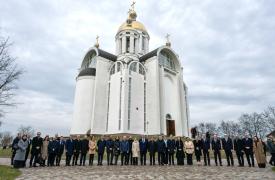 Η Κάγια Κάλας και 12 ΥΠΕΞ της ΕΕ επισκέπτονται την Μπούτσα της Ουκρανίας