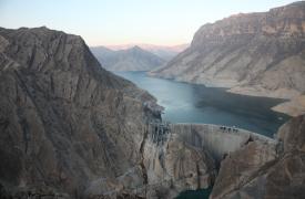 Το νερό απασχολεί τους κατοίκους όσο ακριβώς και οι βόμβες στον Πόλεμο του Περσικού