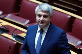 Οδυσσέας Κωνσταντινόπουλος: Παραδίδει την έδρα στο ΠΑΣΟΚ μετά τη διαγραφή του