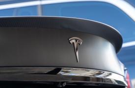 Αυξήθηκαν οι πωλήσεις αυτοκινήτων στην EE τον Φεβρουάριο - Ανάκαμψη μετά από 13 μήνες για Tesla