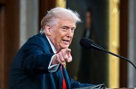 Τραμπ για Ιράν: «Τους διαλύσαμε - Το μεγάλο κύμα επιθέσεων δεν ήρθε ακόμα»