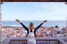 6 πόλεις για γυναίκες που ταξιδεύουν μόνες