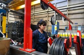 Συνεργασία ΔΥΠΑ - ΕΤΒΑ ΒΙΠΕ: Πρόγραμμα κατάρτισης για 25.000 ανέργους με σύνδεση στις ανάγκες της βιομηχανίας