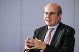 Χατζηδάκης για πόλεμο: Παρούσα αν χρειαστεί η κυβέρνηση για τη στήριξη των ευάλωτων