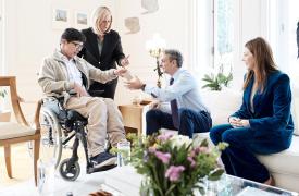 Μαθητή Ειδικού Σχολείου που του είχε στείλει επιστολή συνάντησε ο Κ. Μητσοτάκης