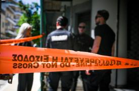 Πυροβολισμοί στο Ειρηνοδικείο στη Λουκάρεως και στον ΕΦΚΑ Κεραμεικού: 5 τραυματίες