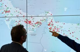 Στενά του Ορμούζ: Διελεύσεις πλοίων σε ρευστό σκηνικό - «7 ψεύδη Τραμπ σε 1 ώρα»