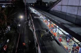 Ινδονησία: Σύγκρουση τρένων σε σιδηροδρομικό σταθμό κοντά στην Τζακάρτα