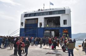 Μυτιλήνη: Κτηνοτρόφοι μπλόκαραν την αποβίβαση φορτηγών από το «Blue Star Patmos»