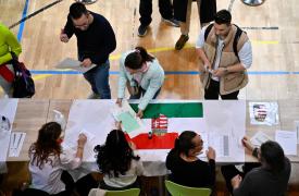 Ουγγαρία: Με προσέλευση ρεκόρ οι κάλπες - Αγώνας επιβίωσης για τον Όρμπαν