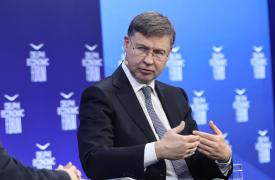 Γιατί αυτή η κρίση είναι πιο δύσκολη- Τα μηνύματα Ντομπρόβσκις και οι χρησμοί των Δελφών