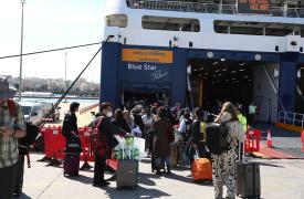 Κορυφώνεται η πασχαλινή έξοδος από τα λιμάνια της Αττικής - Σε επιφυλακή το Λιμενικό