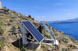 «Καλωδιώνονται» Σαντορίνη και Θηρασιά για την έγκαιρη ανίχνευση σεισμικής δραστηριότητας