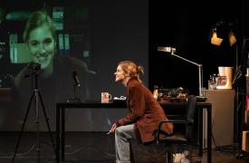 Δώδεκα θεατρικές πρεμιέρες που έρχονται στην Αθήνα μετά το Πάσχα