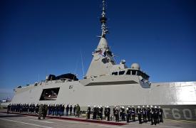 Επίσκεψη Μητσοτάκη - Μακρόν στη φρεγάτα «Κίμων» στον Πειραιά