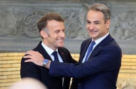 Οι νέες δημοσκοπήσεις μετά τις συμφωνίες Μητσοτάκη - Μακρόν