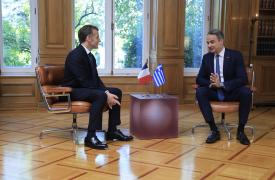 Μητσοτάκης- Μακρόν στο Μαξίμου για την υπογραφή της ελληνογαλλικής αμυντικής συμφωνίας