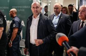 Εκλογές στη Βουλγαρία: Αυτοδυναμία για τον Ρούμεν Ράντεφ που θεωρείται προσκείμενος στη Ρωσία