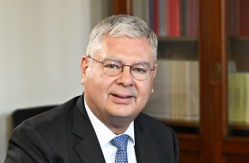 HELLENiQ ENERGY: Το γεωπολιτικό crash test και η μάχη για diesel, jet fuel και ρεύμα