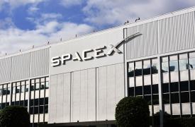 SpaceX: Στοχεύει σε αποτίμηση 2 τρισ. δολαρίων με την IPO της