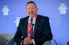 Στουρνάρας: «Θα κάνουμε ό,τι χρειαστεί αν η κρίση επιμείνει» – Αισιοδοξία για σύντομο τέλος του πολέμου