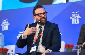 Ταραντίλης (EY Ελλάδος): Άμεσα μέτρα και εκπαίδευση για την παραπληροφόρηση από το AI