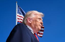 Τραμπ: Θα θυμάμαι τις εταιρίες που δεν ζήτησαν επιστροφή χρημάτων λόγω δασμών