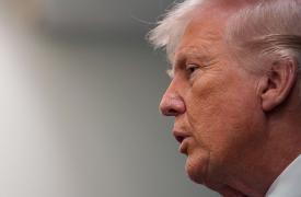 Η πρώτη στρατηγική ήττα του Ντόναλντ Τραμπ στο Ιράν