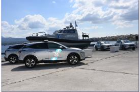 Motor Oil: Δωρεά ενός σκάφους και 4 οχημάτων στο Λιμενικό Σώμα