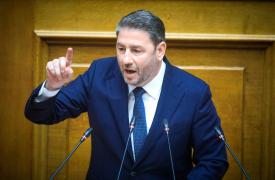 Ανδρουλάκης: Μαζί βάζουμε τέλος στον κατήφορο - Όχι πια στο όνομά μας η παρακμή των θεσμών