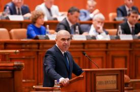 Ρουμανία: «Κατέρρευσε» η κυβέρνηση του Ίλιε Μπολοζάν - Πέρασε η πρόταση δυσπιστίας
