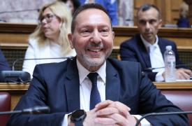 Εγκρίθηκε η ανανέωση της θητείας Στουρνάρα στην ΤτΕ από τη Βουλή