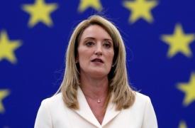 Μετσόλα στο Συνέδριο ΝΔ: Τα τελευταία επτά χρόνια η χώρα σας έχει πετύχει έναν εντυπωσιακό μετασχηματισμό