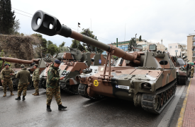 Αμυντική βιομηχανία: Το στοίχημα του 25% και η μάχη των ελληνικών ομίλων για τα νέα εξοπλιστικά
