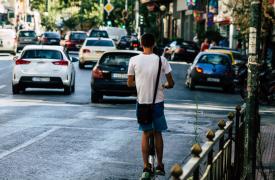 Η «γαλάζια» φανέλα στην Κ.Ο. - O ανέτοιμος Τσίπρας - H τάξη στα πατίνια της Αθήνας